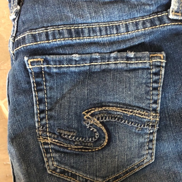 Silver Jean Capris - Picture 3 of 3